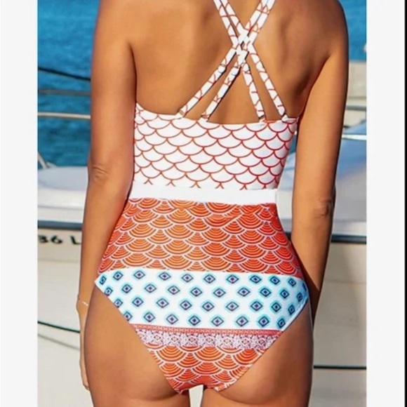 NWT CUPSHE || One piece bathing suit size Large - Picture 4 of 8